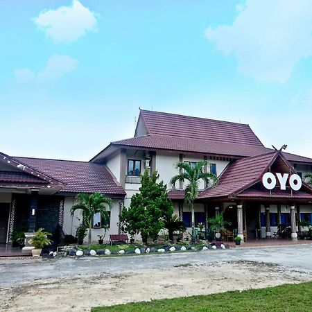 Oyo 627 Tirta Kencana Syariah Hotell Pekanbaru Eksteriør bilde