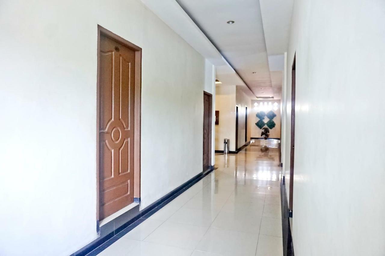 Oyo 627 Tirta Kencana Syariah Hotell Pekanbaru Eksteriør bilde