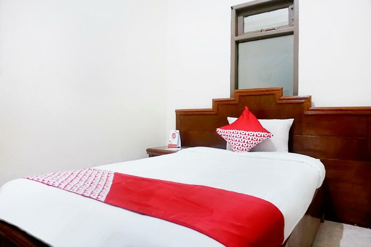 Oyo 627 Tirta Kencana Syariah Hotell Pekanbaru Eksteriør bilde