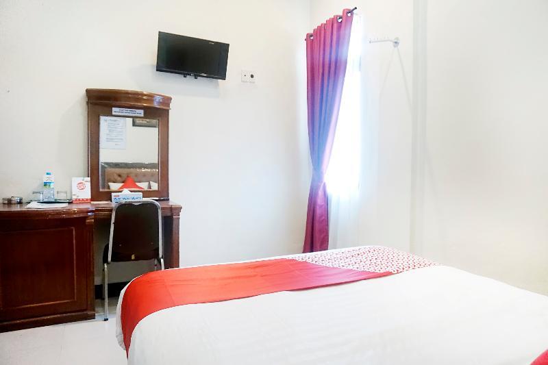 Oyo 627 Tirta Kencana Syariah Hotell Pekanbaru Eksteriør bilde